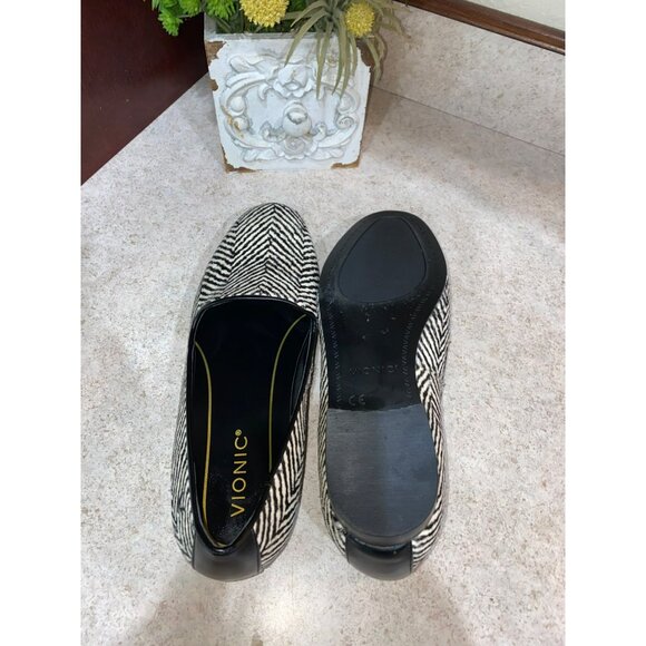 Vionic Womens Willa Zebra Print Loafers Size 7.5M Black & White Leather Slip-On - Picture 6 of 7